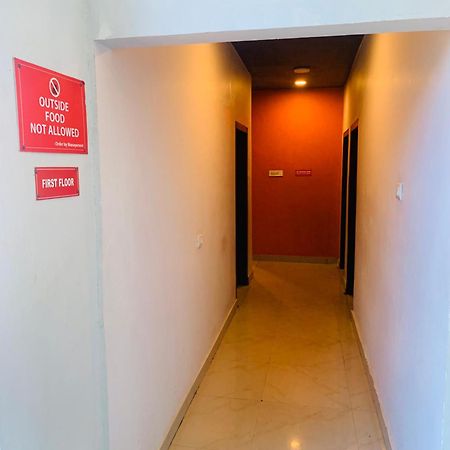 Hotel Aditya Palace Gauháti Kültér fotó