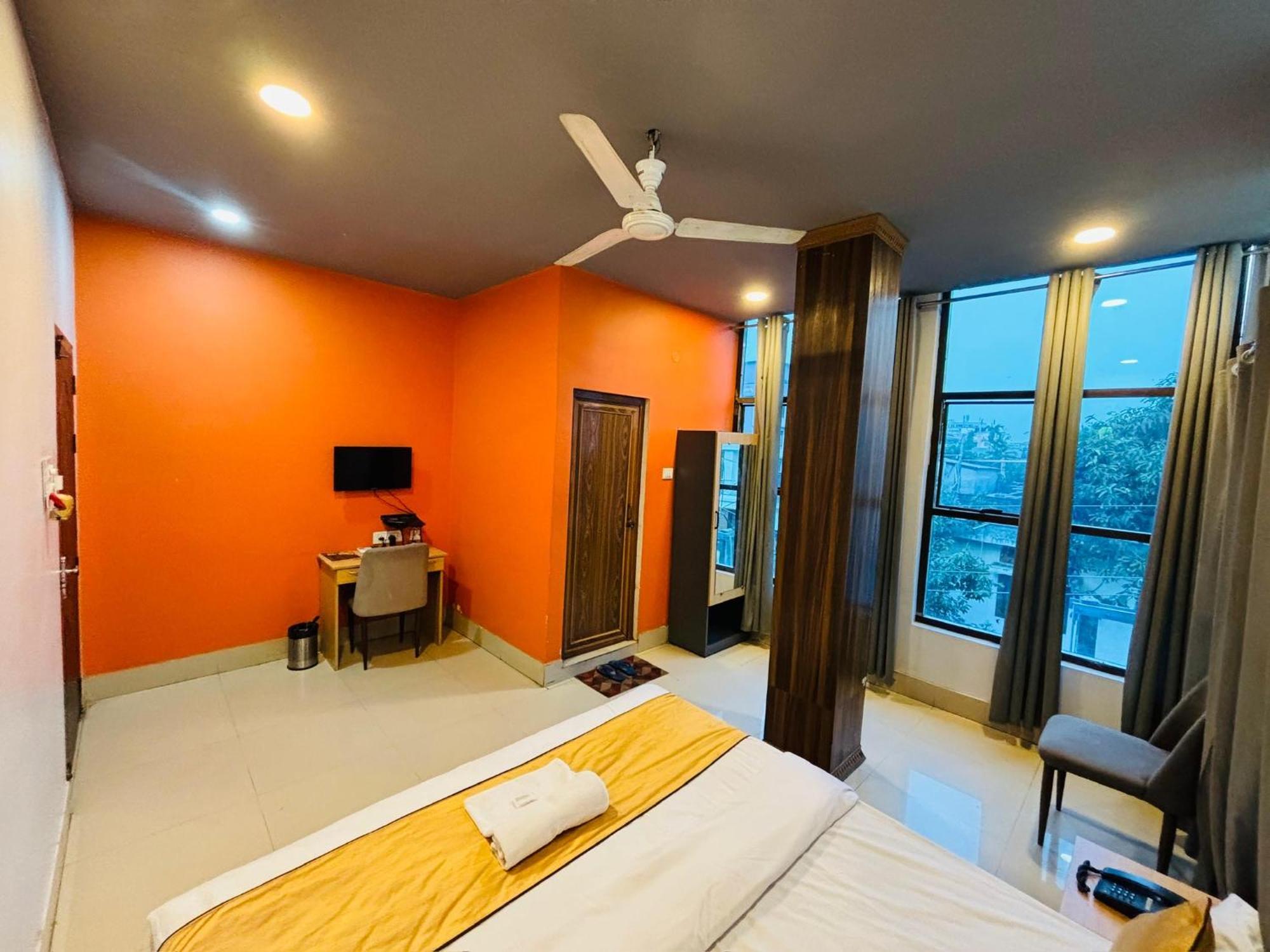 Hotel Aditya Palace Gauháti Kültér fotó