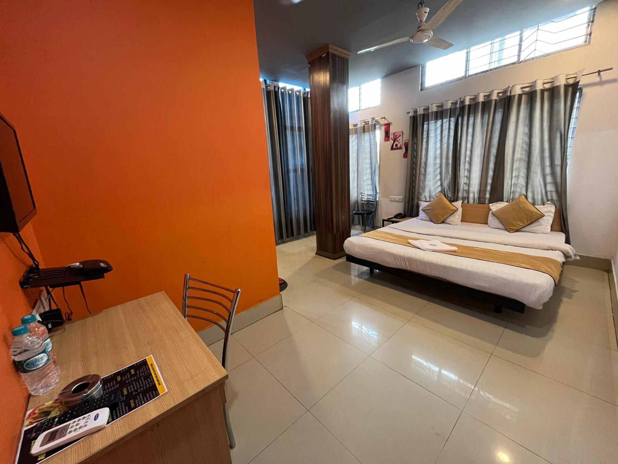 Hotel Aditya Palace Gauháti Kültér fotó